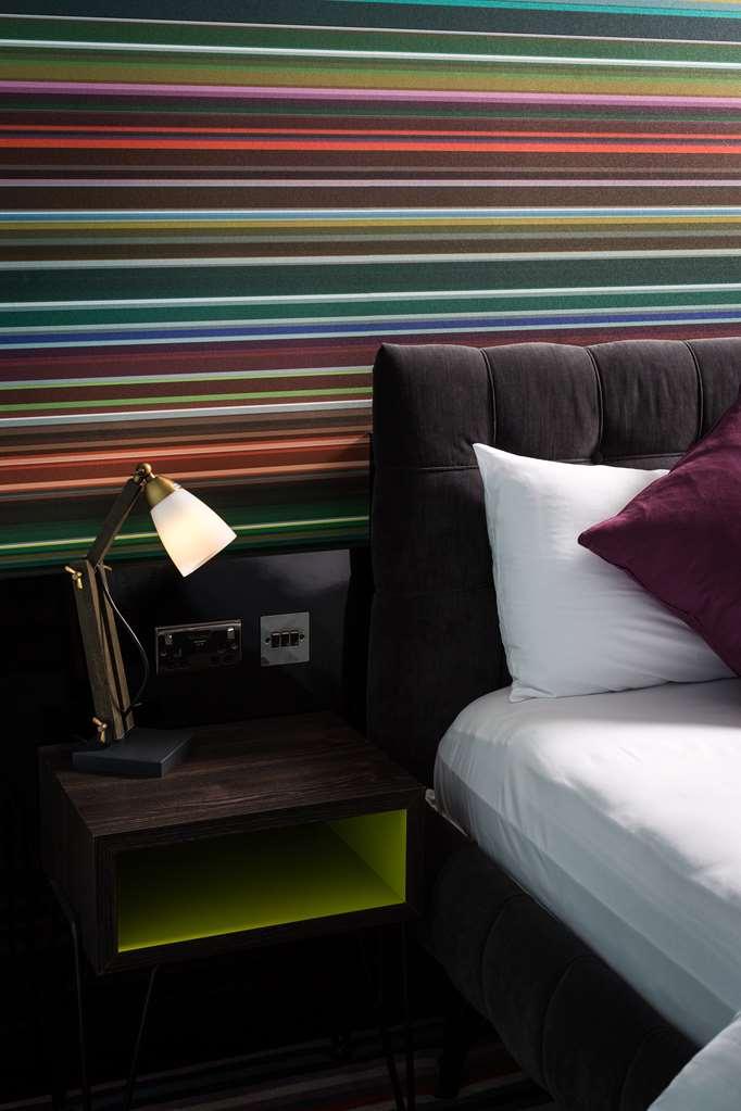 Village Hotel Manchester Cheadle Чідл Номер фото